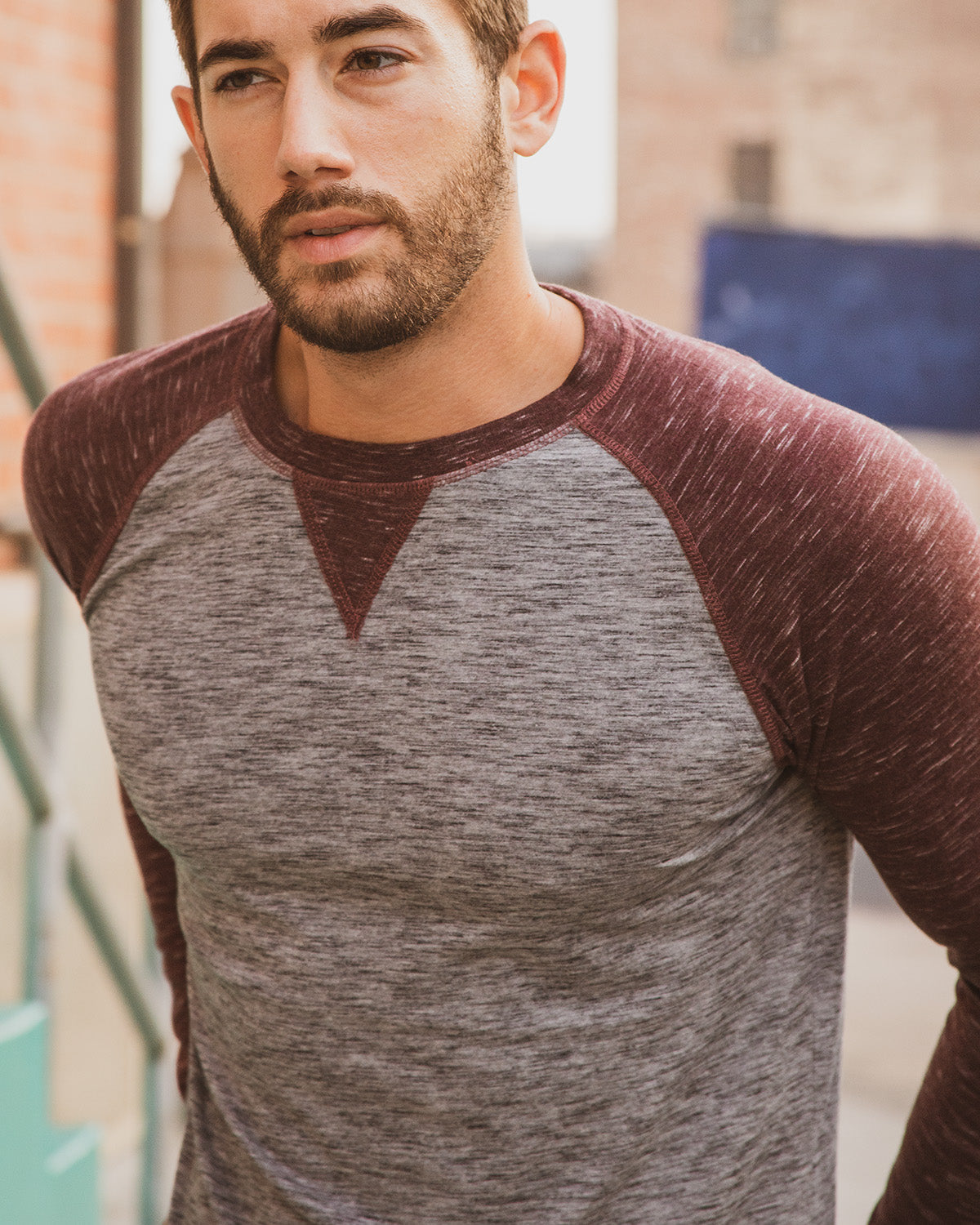 ZIMEGO Men Athletic Fit Baseball Retro Contrast Long Sleeve Raglan T-Shirt